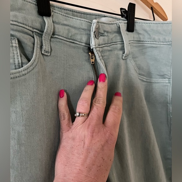 Universal Thread Mint Green Mid Rise Skinny Jeans Women’s Size 8 - Picture 7 of 16